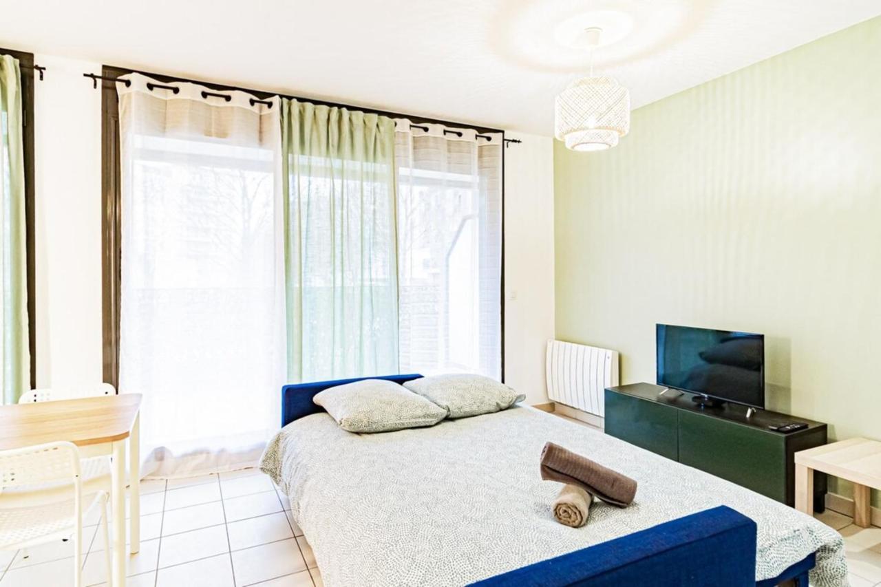 Le Petit Kaplan-Studio Cosy Avec Terrasse Lyon Luaran gambar